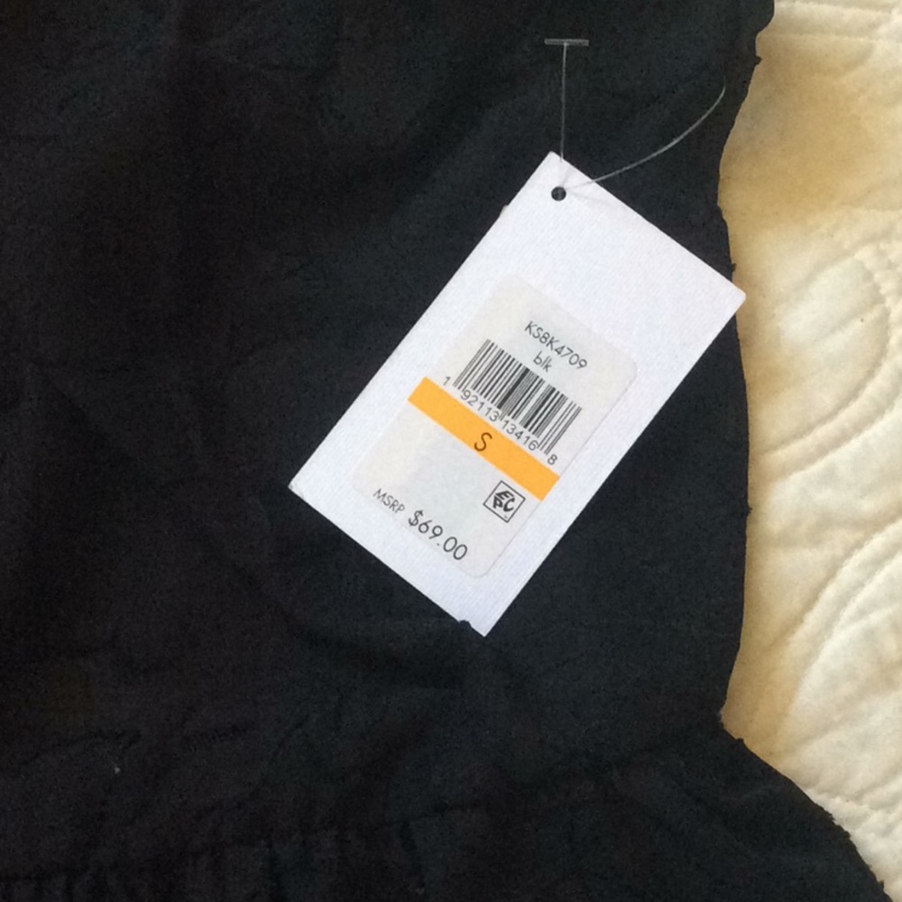 NWT Kenzie Floral Peplum Top - Picture 5 of 7